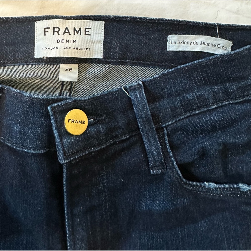 Frame Le Skinny de Jeanne Crop; Dark wash skinny jean - Picture 4 of 4